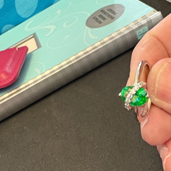 Radiant 925 Silver Green Gemstone And CZ Ring - Picture 7 of 8